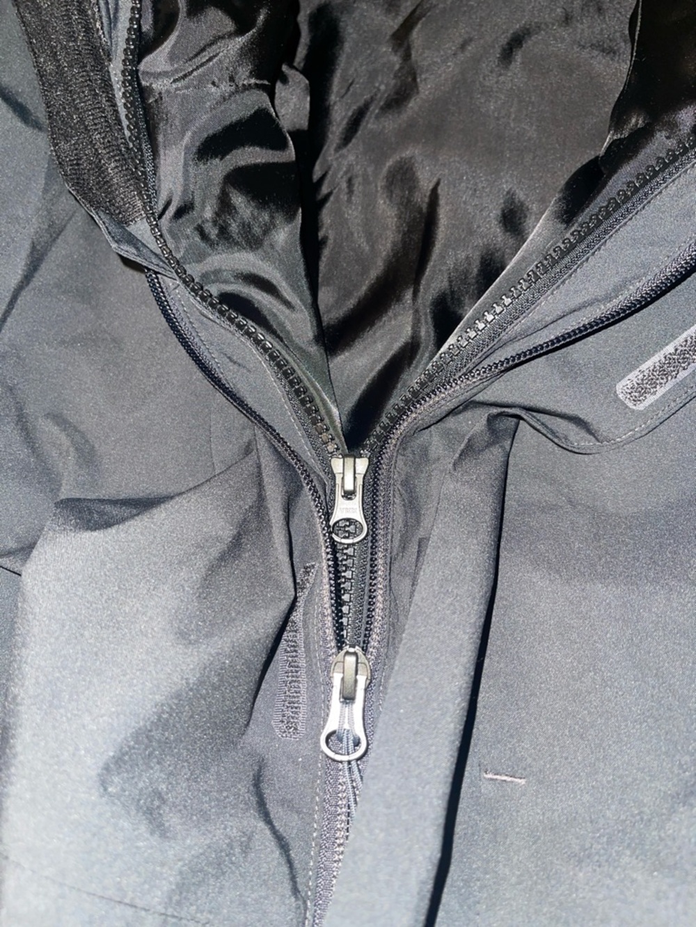 The North Face Black/Charcoal gray Hooded Raincoat. Men’s size L - Picture 5 of 6